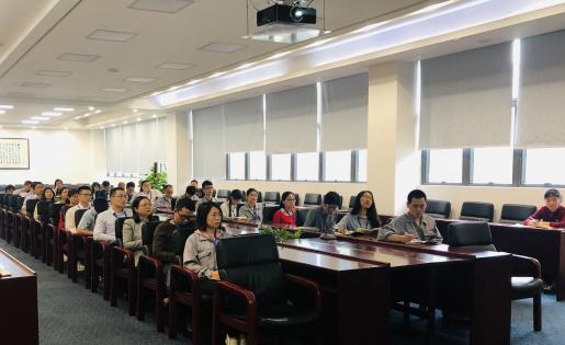 深入学习贯彻《条例》，持续推进支部建设